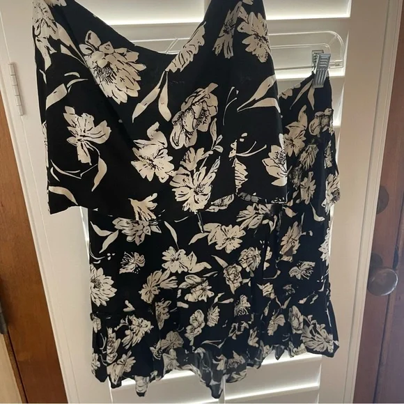 Free People I’ve Got A Feeling Black White Floral Skirt and Top Set, NWT, Small - Picture 6 of 15